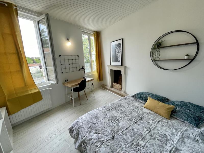 Chambre - 241 m² - 1 pièce