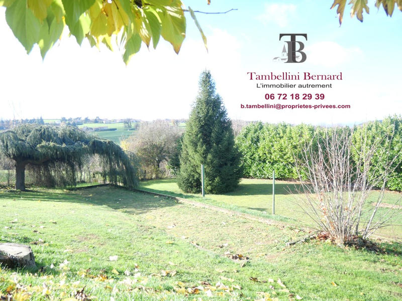 Terrain constructible - 1 304 m²