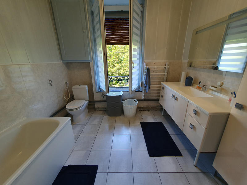 Maison - 140 m² - 7 pièces