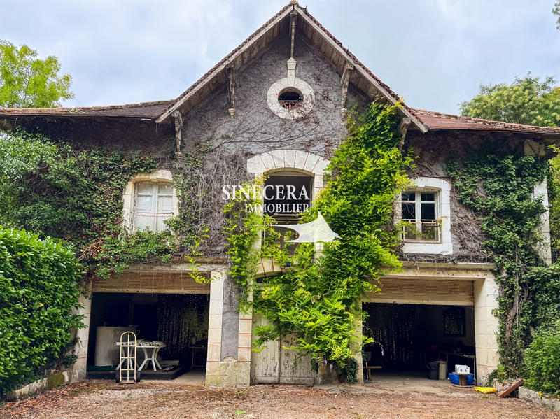 Château - 600 m² - 19 pièces