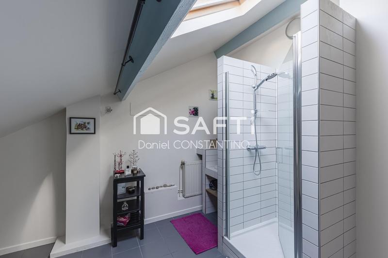 Maison - 200 m² - 8 pièces