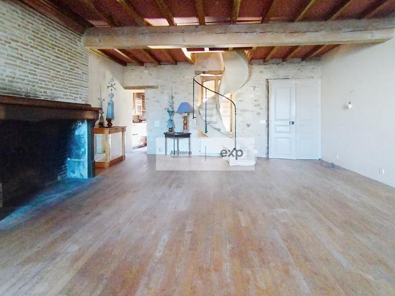 Appartement - 150 m² - 5 pièces