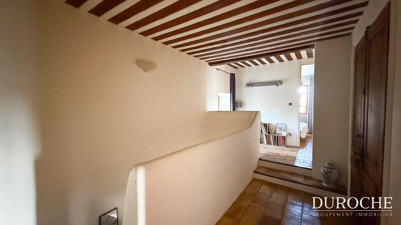 Mas - 318 m² - 11 pièces