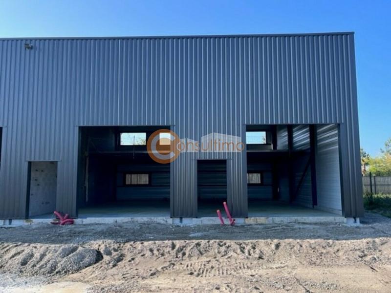 Local d'activité / Entrepôt - 140 m²