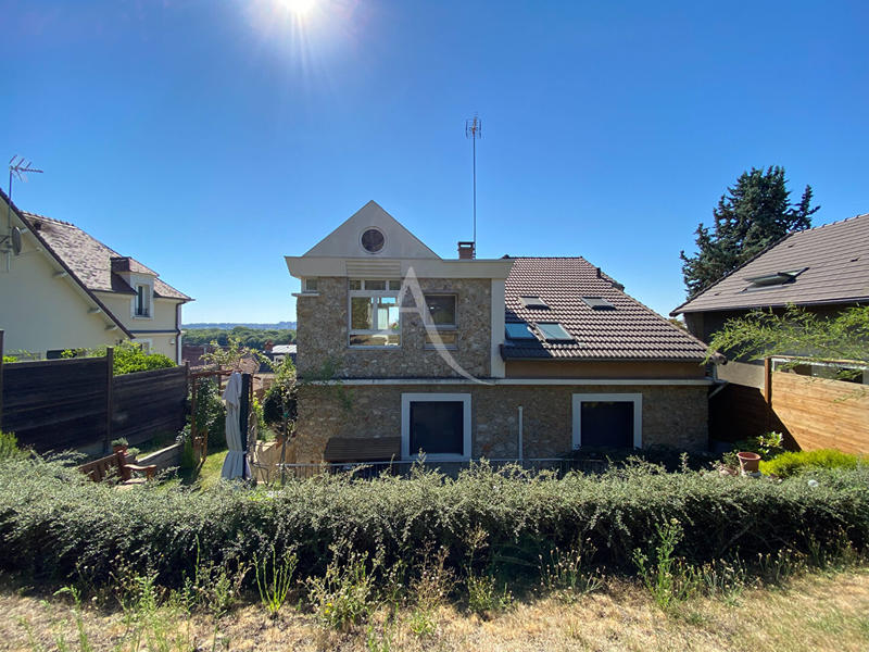 Maison - 142 m² - 6 pièces