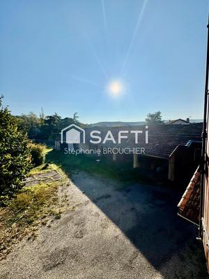 Maison - 124 m² - 10 pièces