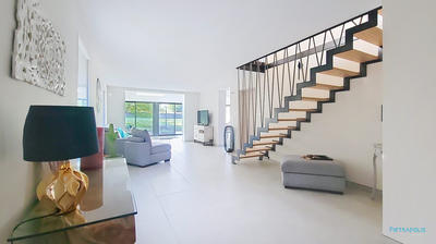 Maison traditionnelle - 186 m² - 6 pièces