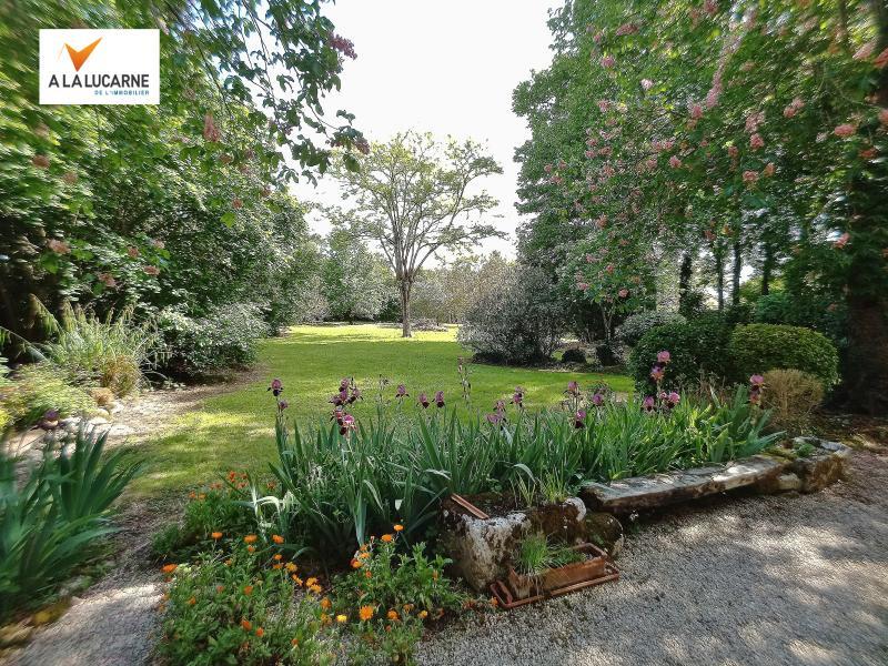 Maison - 255 m² - 9 pièces