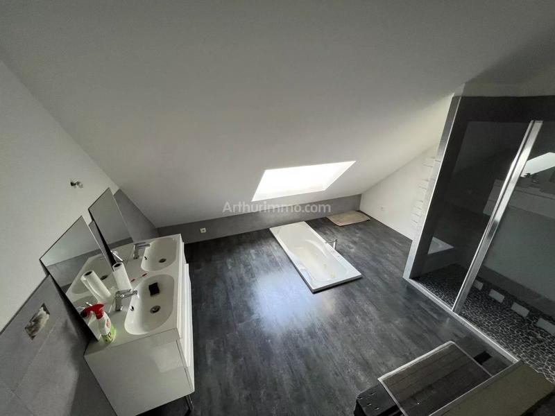 Immeuble - 106 m² - 6 pièces