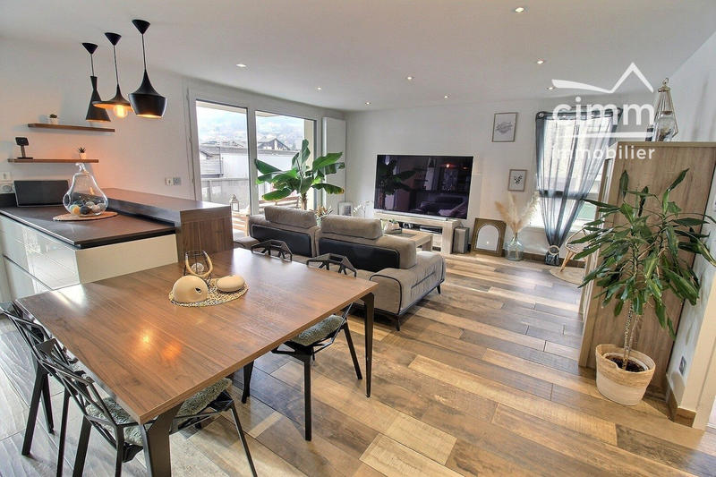 Appartement - 86 m² - 4 pièces