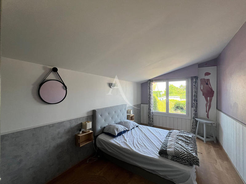 Maison - 168 m² - 9 pièces