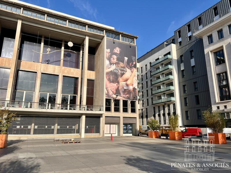 Local commercial - 234 m²