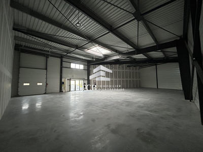 Local d'activités - 350 m²