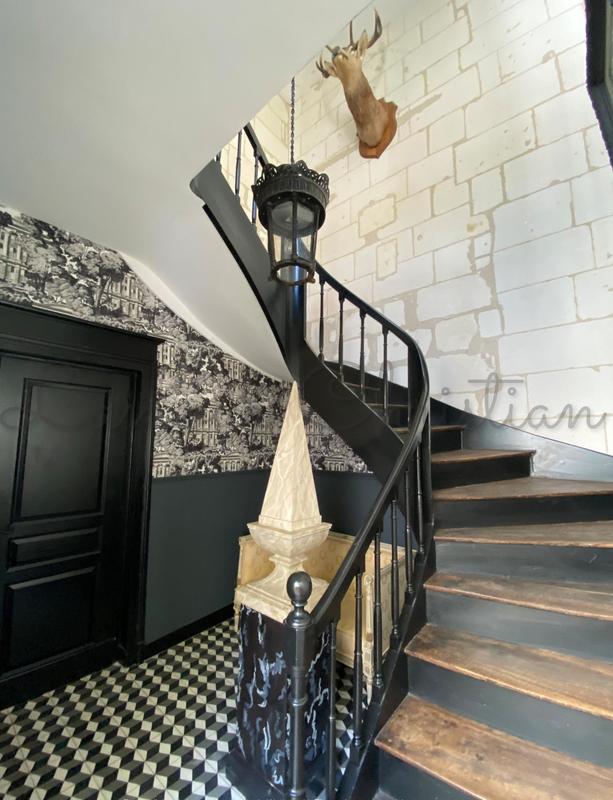 Maison - 360 m² - 13 pièces