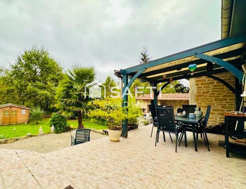 Maison - 198 m² - 8 pièces