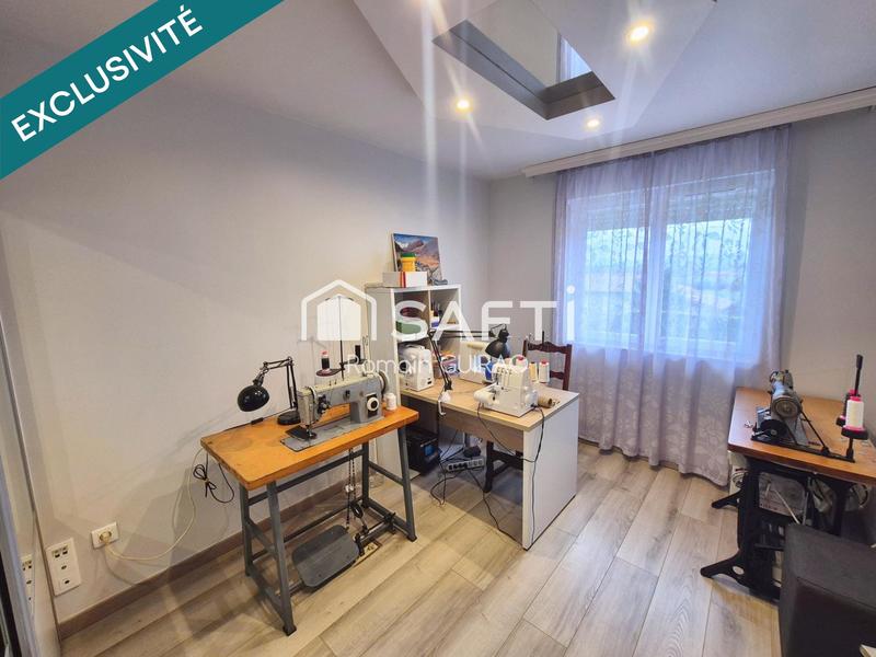 Maison - 137 m² - 6 pièces