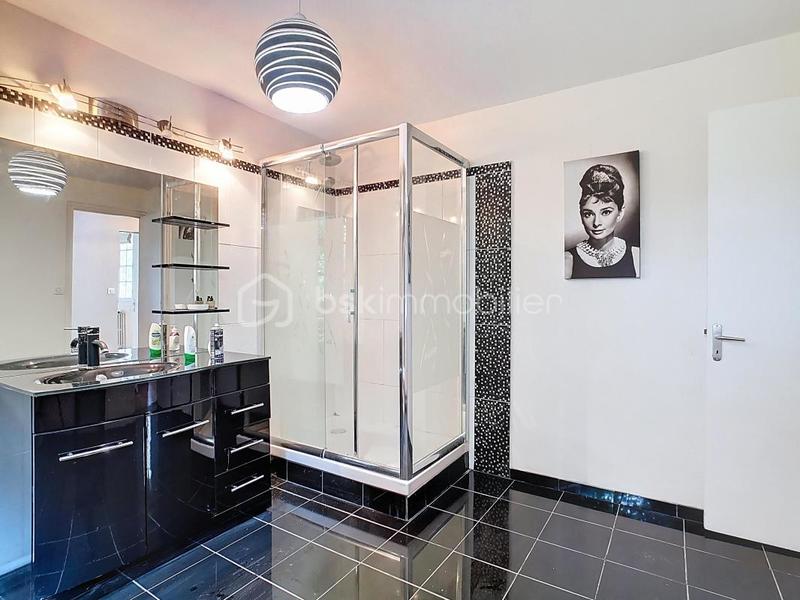 Demeure - 155 m² - 6 pièces