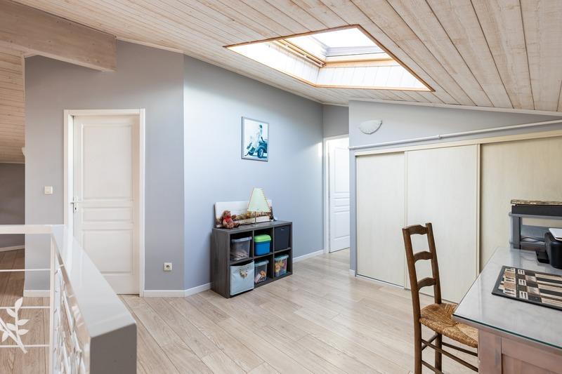 Maison - 301 m² - 11 pièces