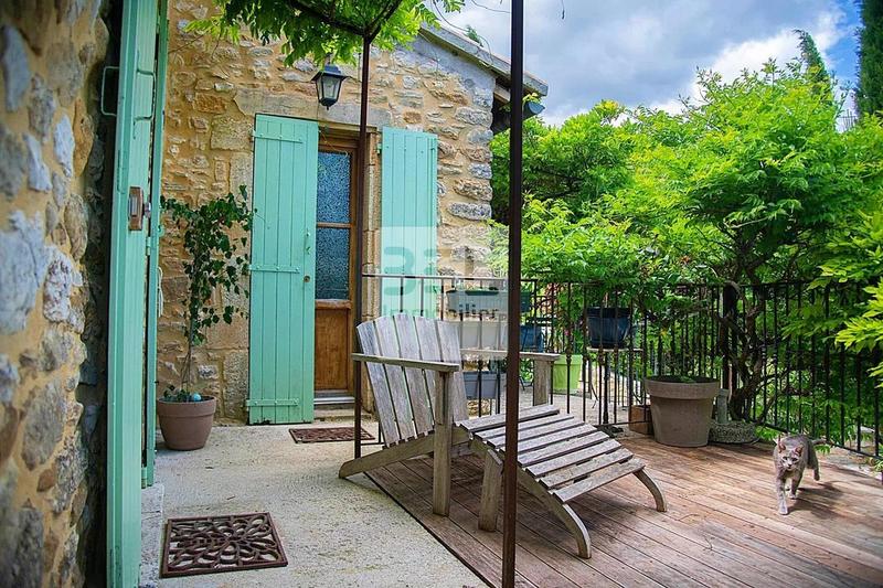 Mas - 571 m² - 24 pièces