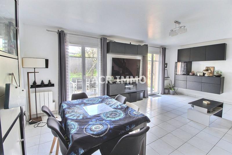 Maison - 92 m² - 5 pièces