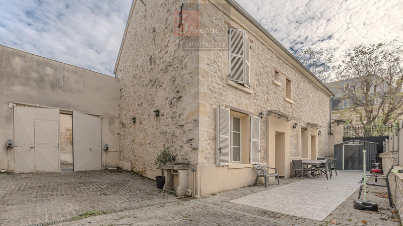 Maison - 155 m² - 6 pièces