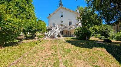 Maison - 150 m² - 8 pièces