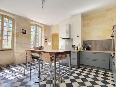 Maison - 350 m² - 7 pièces