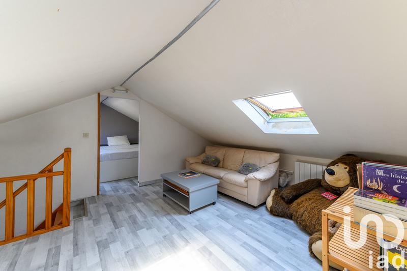 Maison - 90 m² - 5 pièces