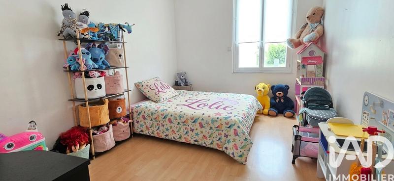 Maison - 241 m² - 7 pièces