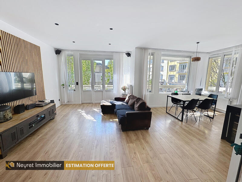 Appartement - 155 m² - 7 pièces