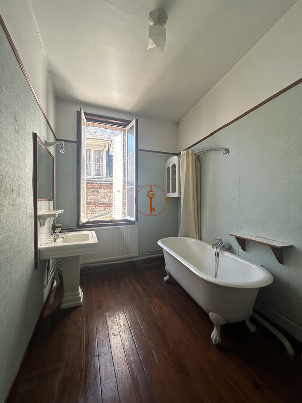 Maison ancienne - 136 m² - 7 pièces