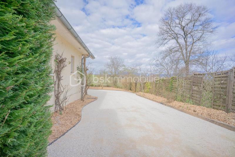 Maison traditionnelle - 110 m² - 4 pièces