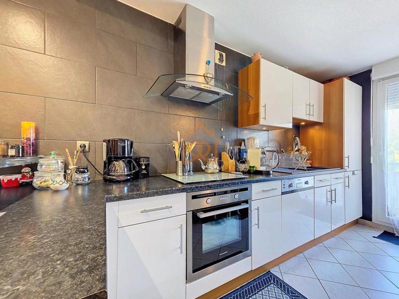 Appartement - 98 m² - 4 pièces