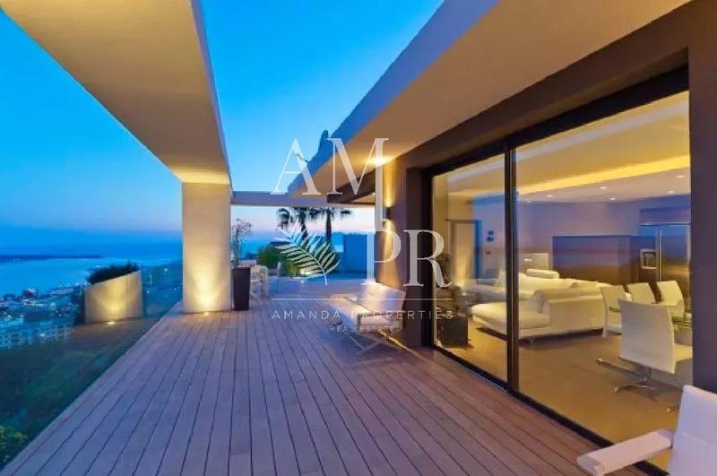 Villa - 260 m² - 7 pièces