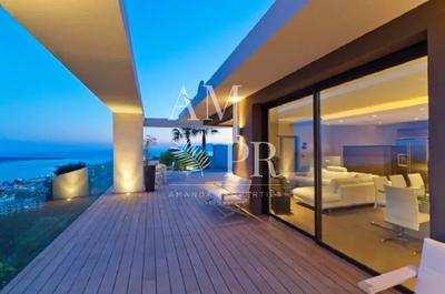 Villa - 260 m² - 7 pièces