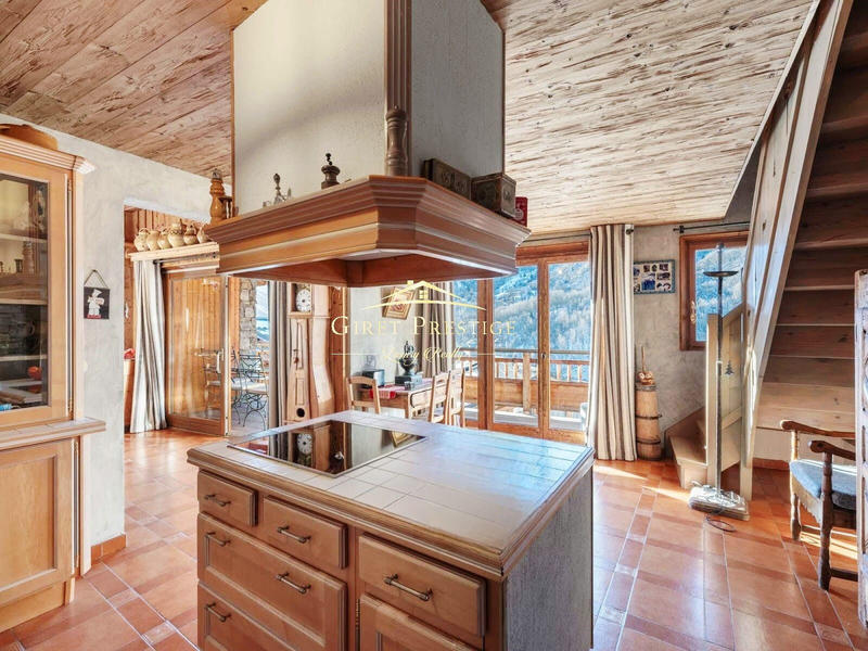 Maison - 204 m² - 10 pièces