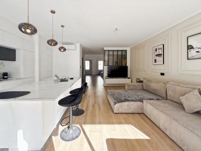 Appartement - 85 m² - 3 pièces