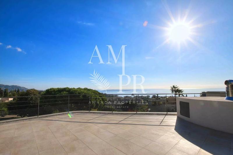 Villa - 300 m² - 8 pièces