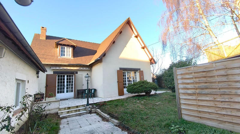 Maison - 171 m² - 10 pièces