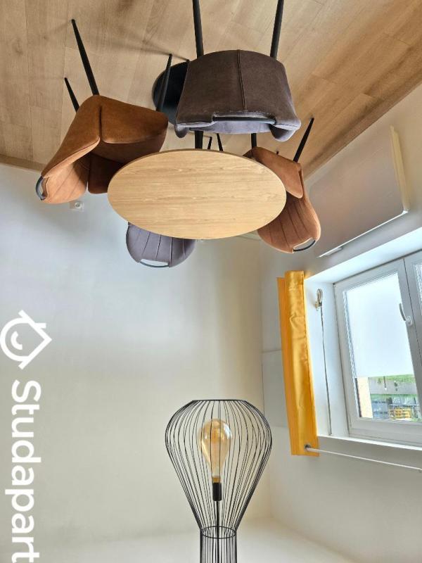 Chambre - 14 m² - 1 pièce