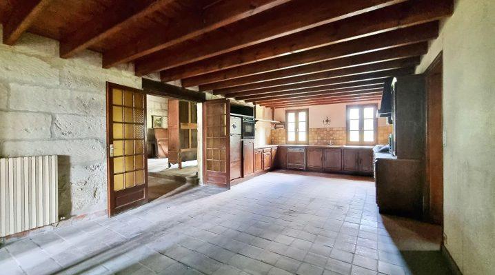 Maison ancienne - 574 m² - 15 pièces