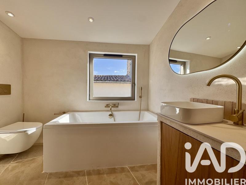 Maison - 160 m² - 4 pièces