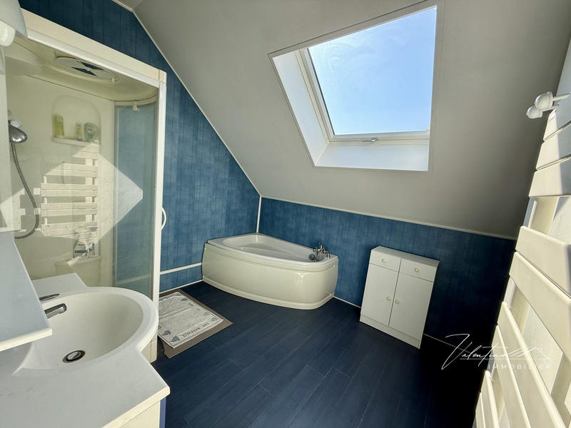 Maison - 361 m² - 14 pièces