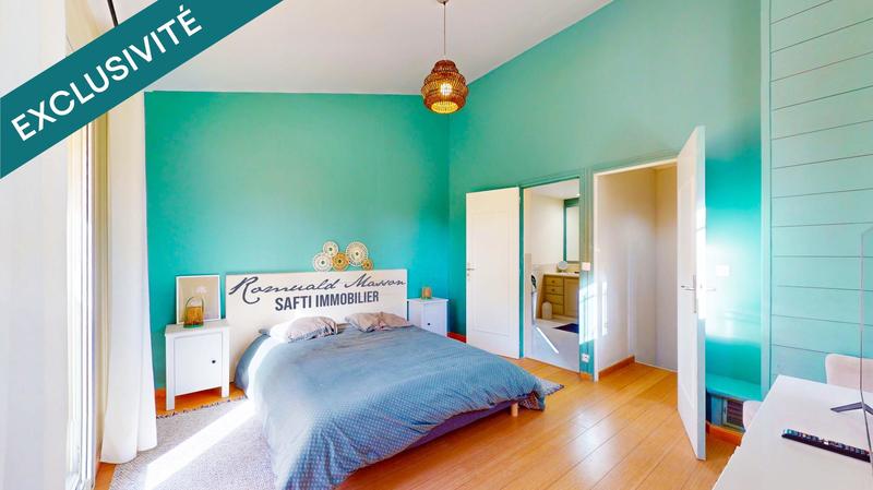 Maison - 240 m² - 9 pièces