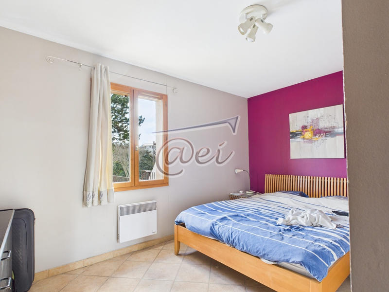 Villa - 100 m² - 5 pièces