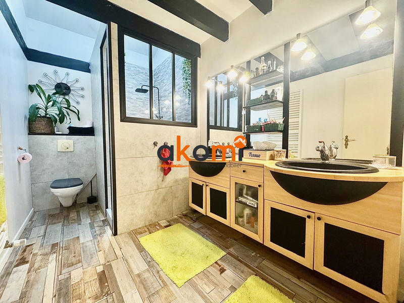 Maison - 180 m² - 5 pièces