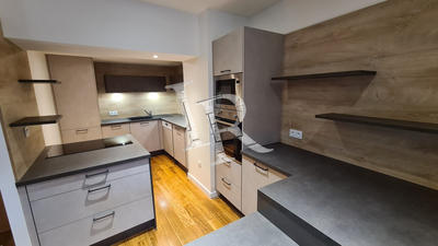 Appartement - 110 m² - 4 pièces