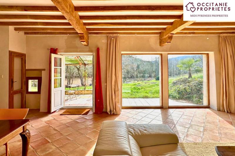 Propriété - 253 m² - 5 pièces