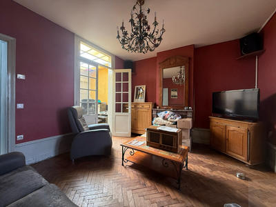 Maison - 161 m² - 7 pièces