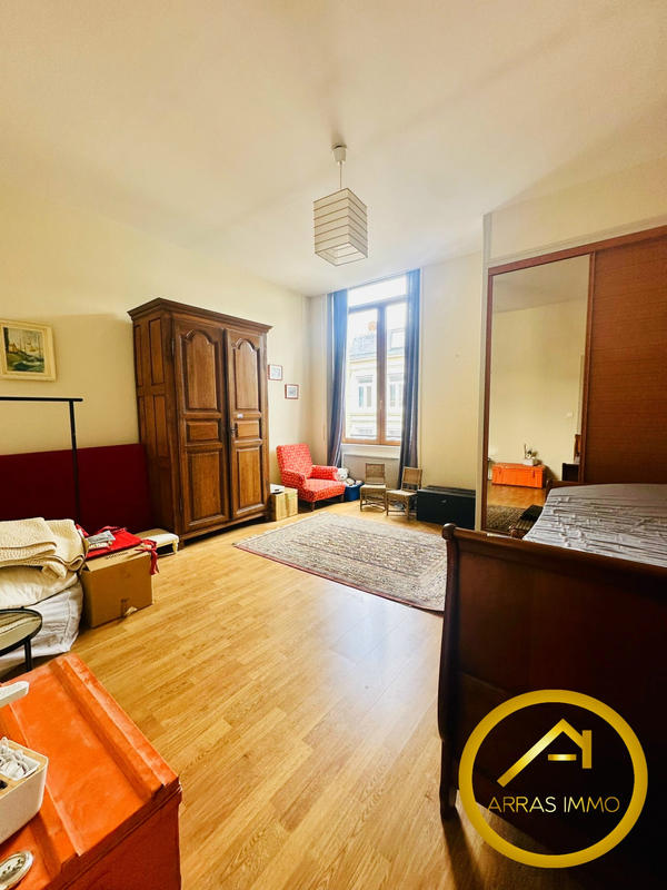 Appartement - 173 m² - 8 pièces